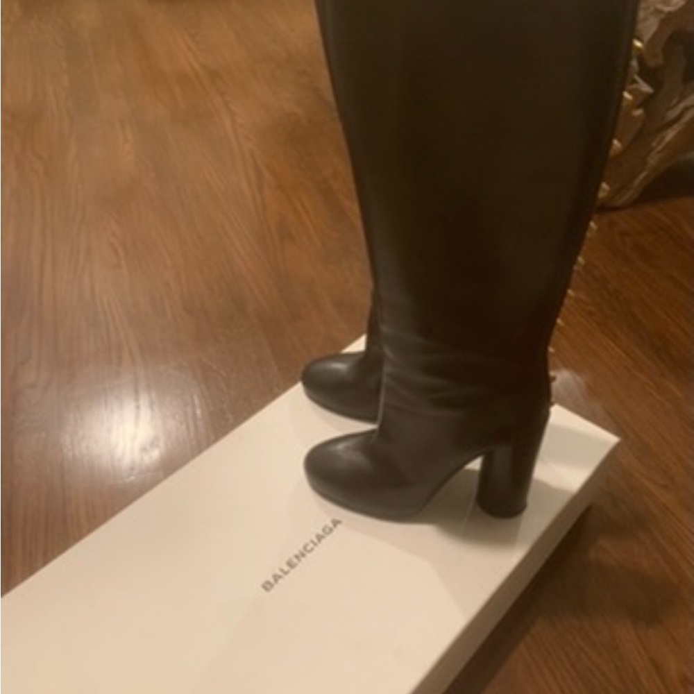 Balenciaga knee high heeled Boots